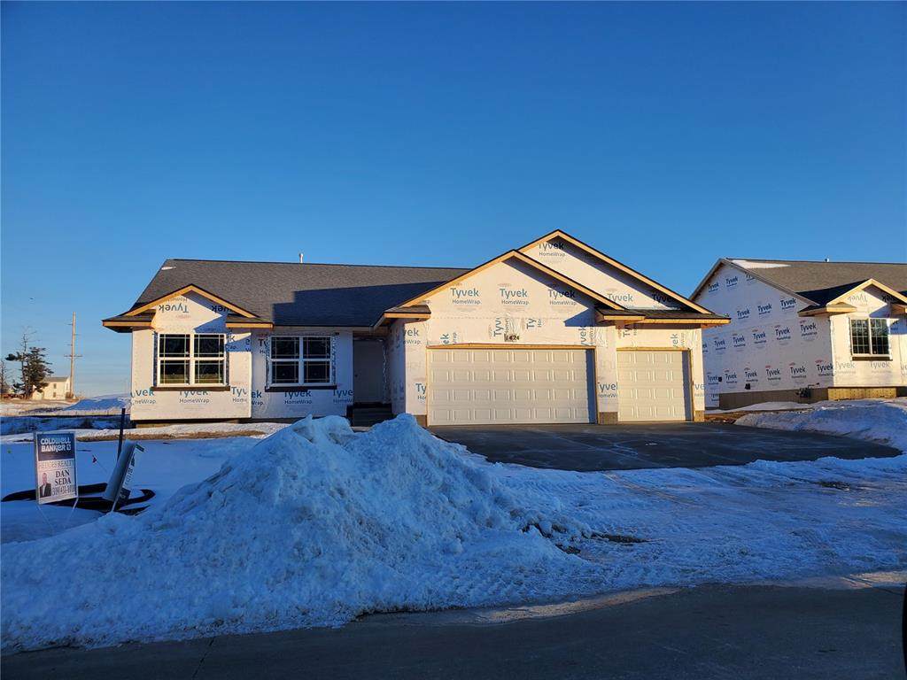 1424 Petrus Drive - Photo 1
