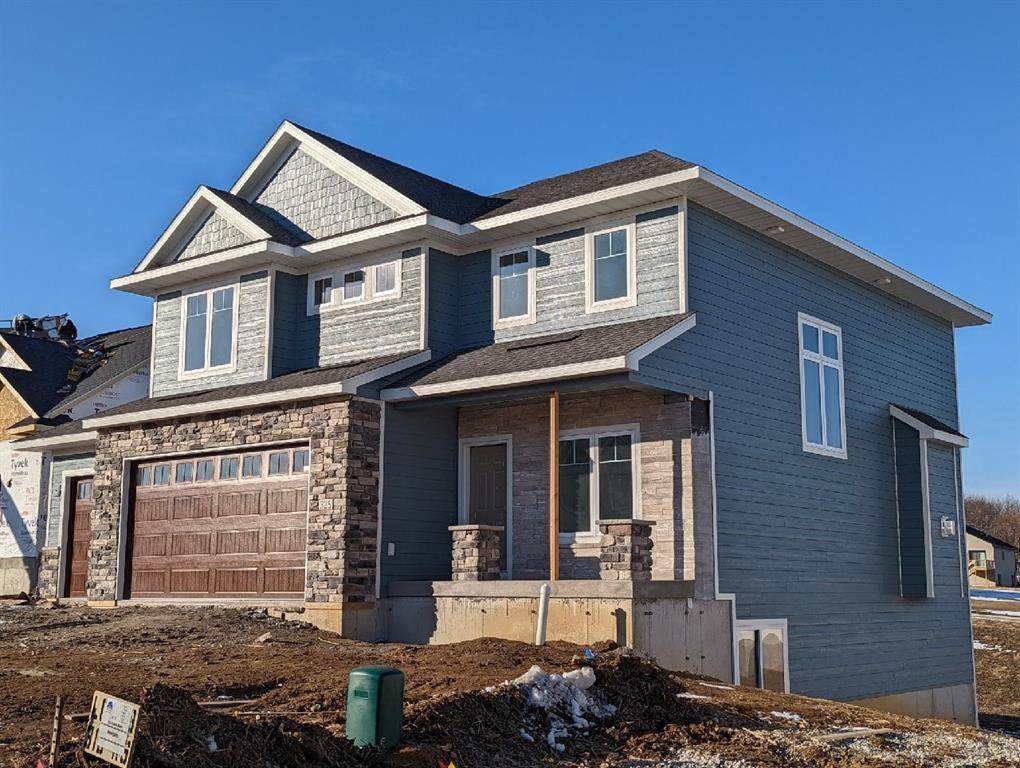 325 Russell Slade Boulevard - Photo 1