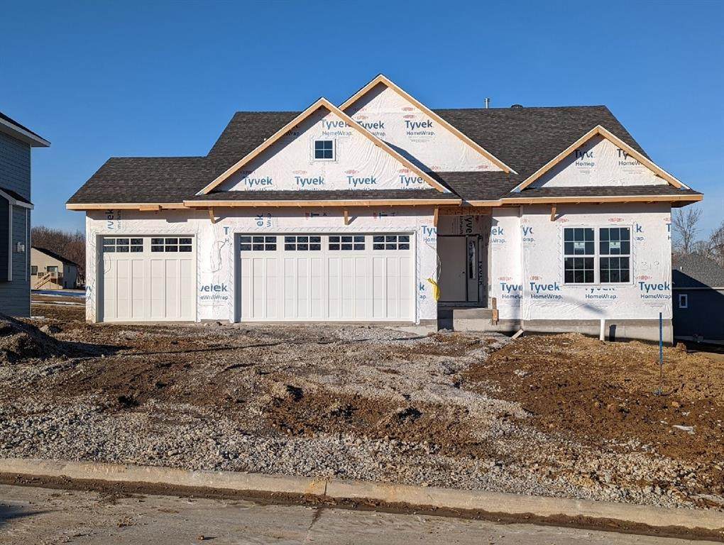 319 Russell Slade Blvd - Photo 1