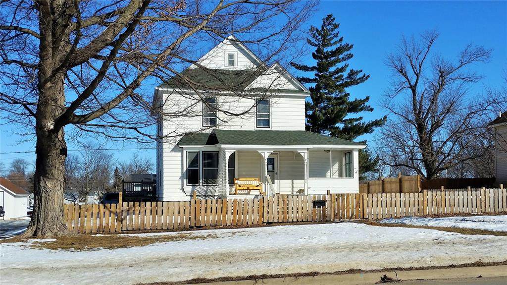 811 4th Street - Photo 1