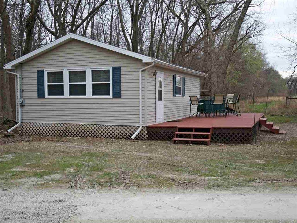 2004-15 Gentry Avenue - Photo 1