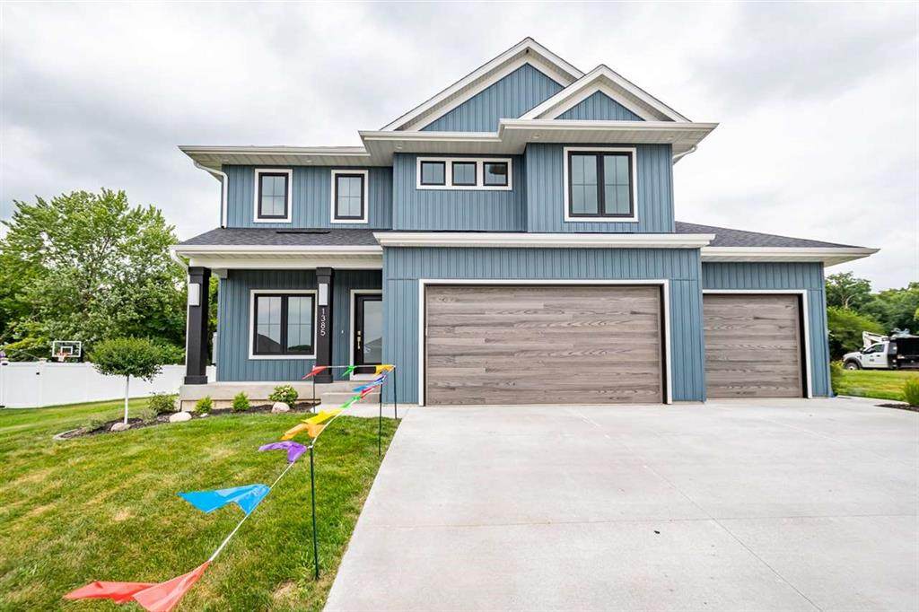 307 Russell Slade Boulevard - Photo 1