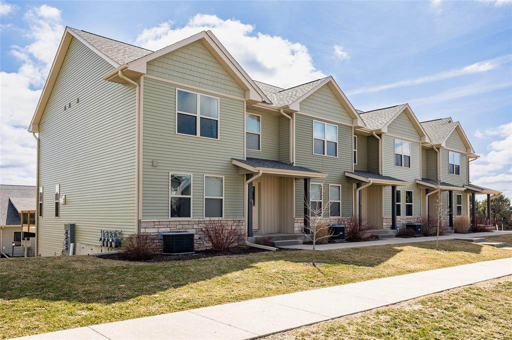 47 Renee Lane - Photo 1