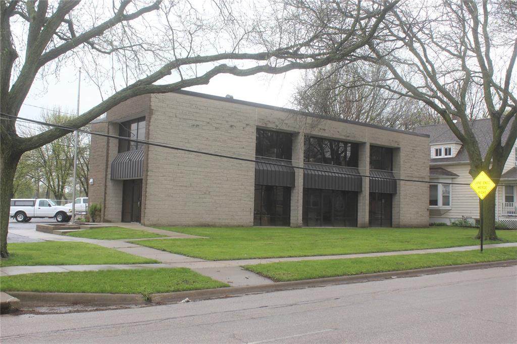1011 2nd Avenue - Photo 1