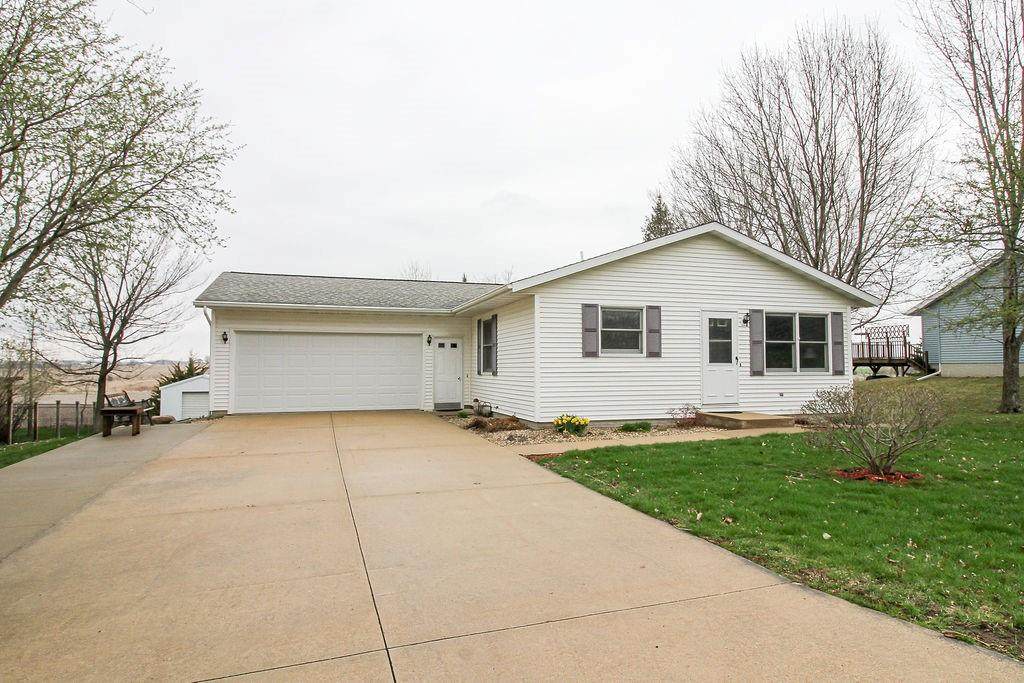 1005 Northview Drive - Photo 1
