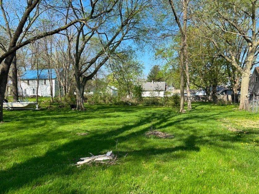 715 4th Avenue - Photo 1