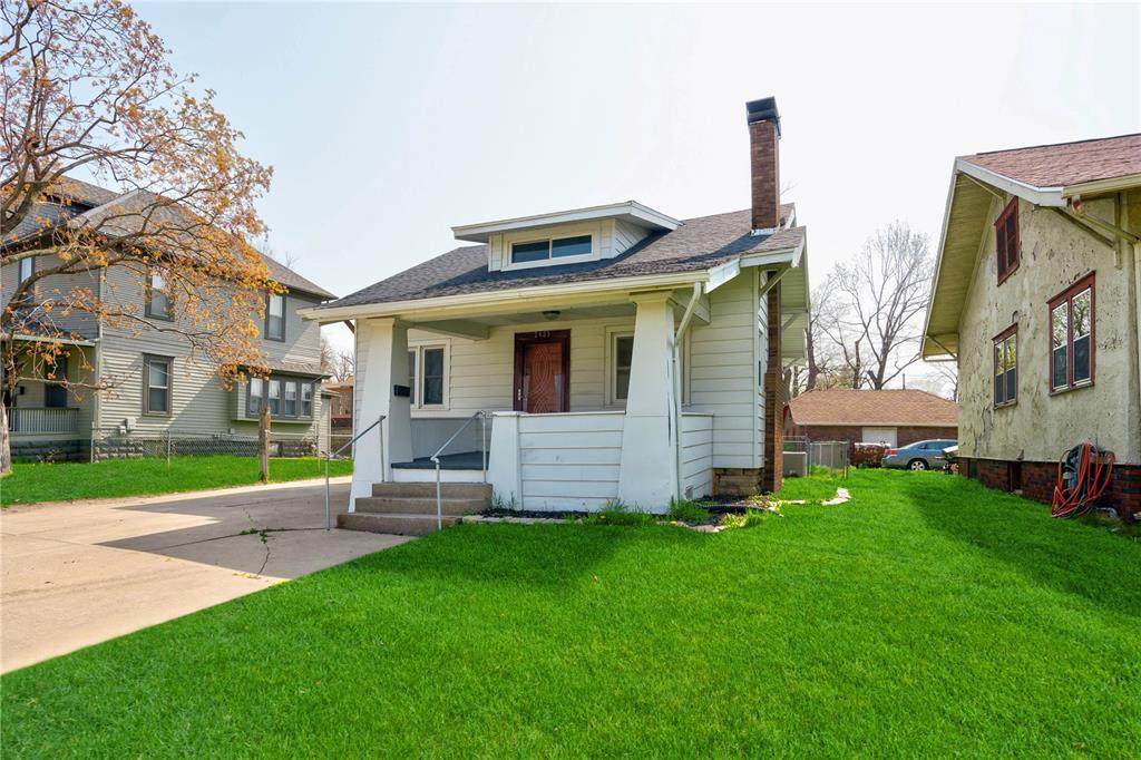 2423 1st Avenue - Photo 1