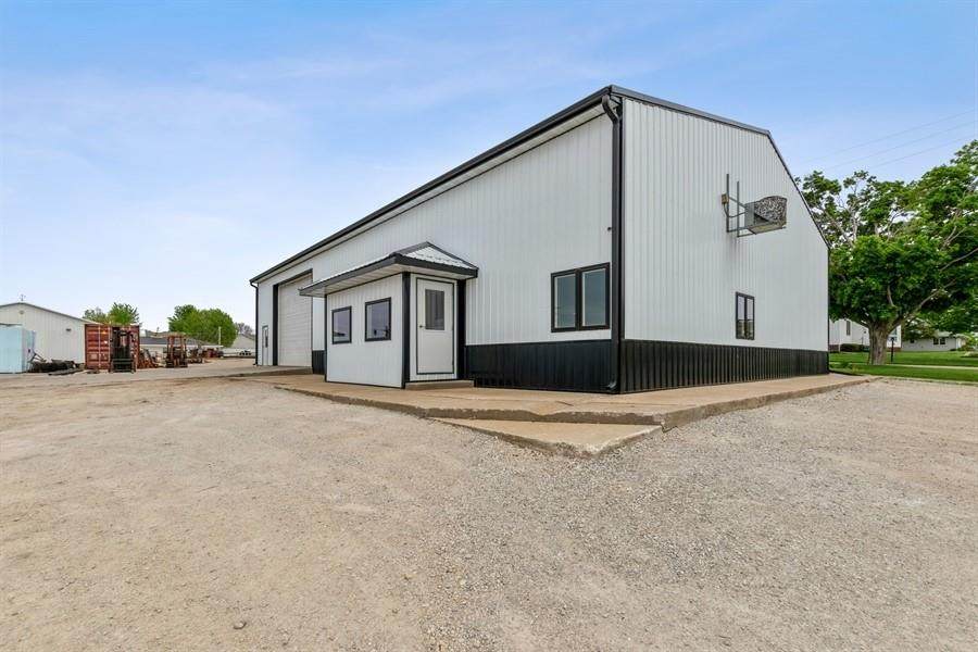 405 5th Avenue - Photo 1
