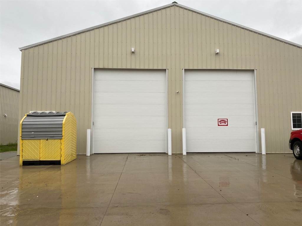 1162 Capital Drive - Photo 1