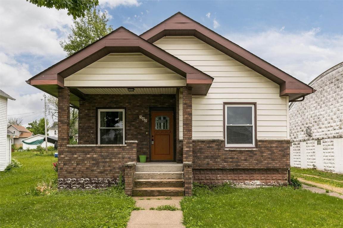 302 7th Avenue - Photo 1