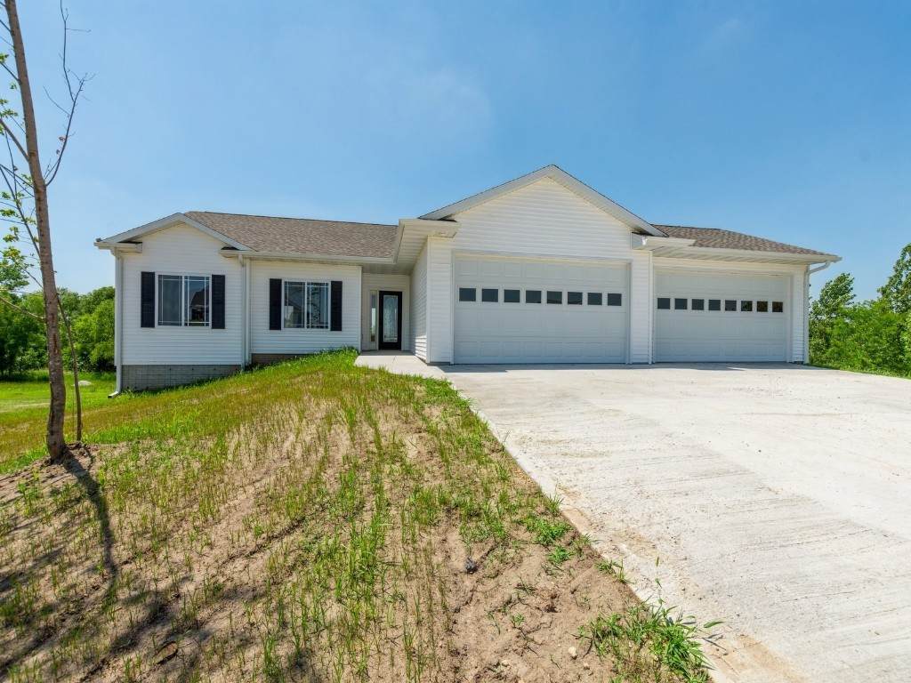 8153 218th Ave Avenue - Photo 1