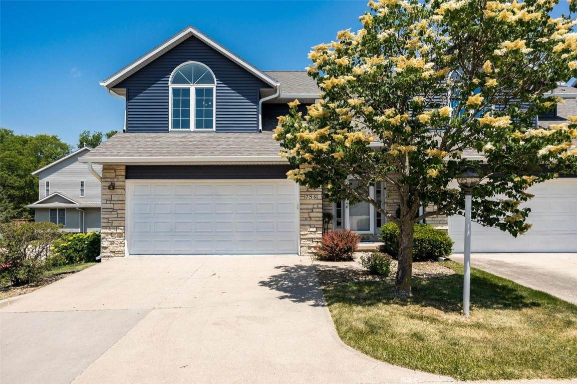 756 West Side Drive - Photo 1