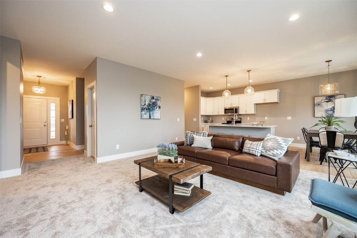 335 Quiver Court - Photo 1