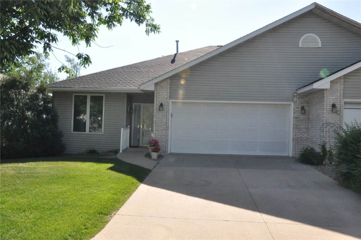 3000 Tiperary Drive - Photo 1