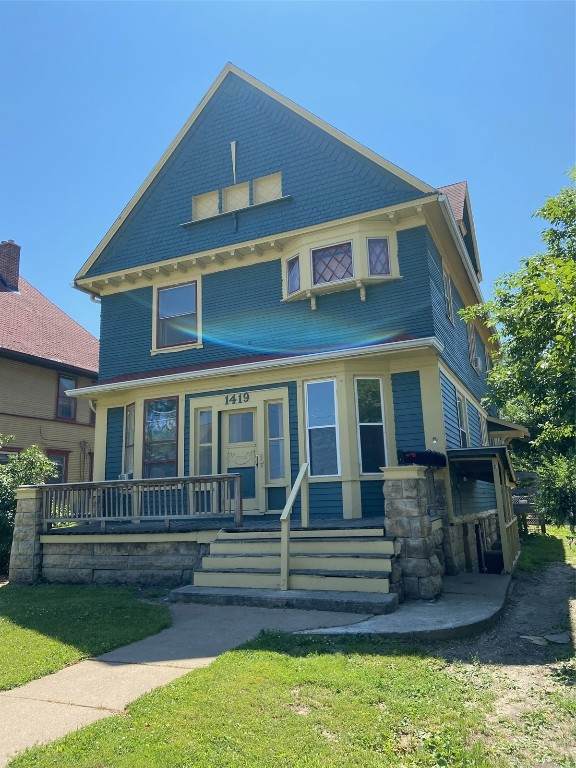 1419 & 1427 2nd Avenue - Photo 1