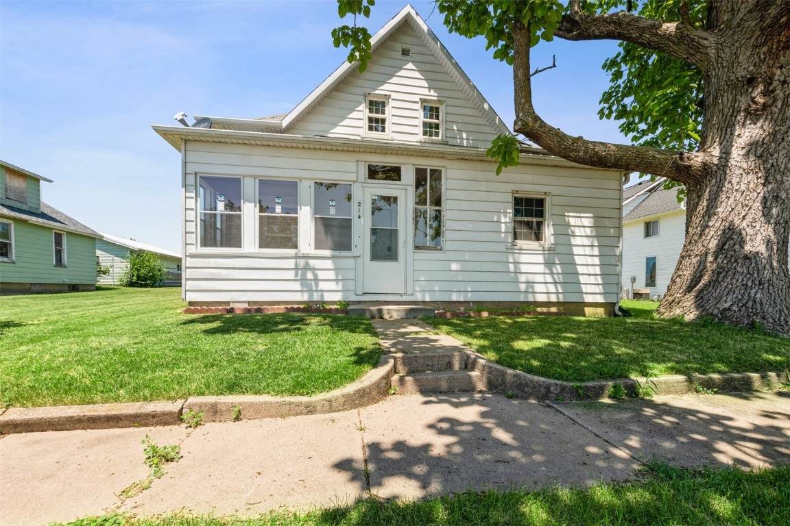 214 1st Street - Photo 1