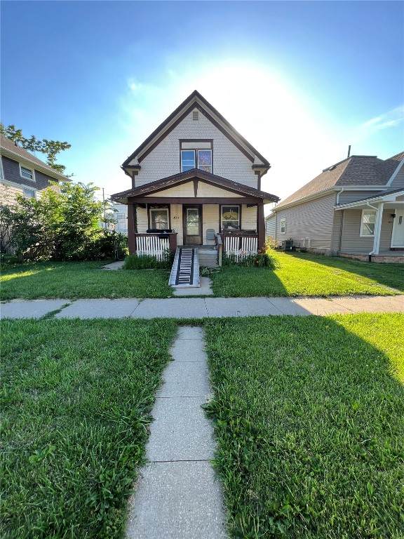 828 10th Street - Photo 1