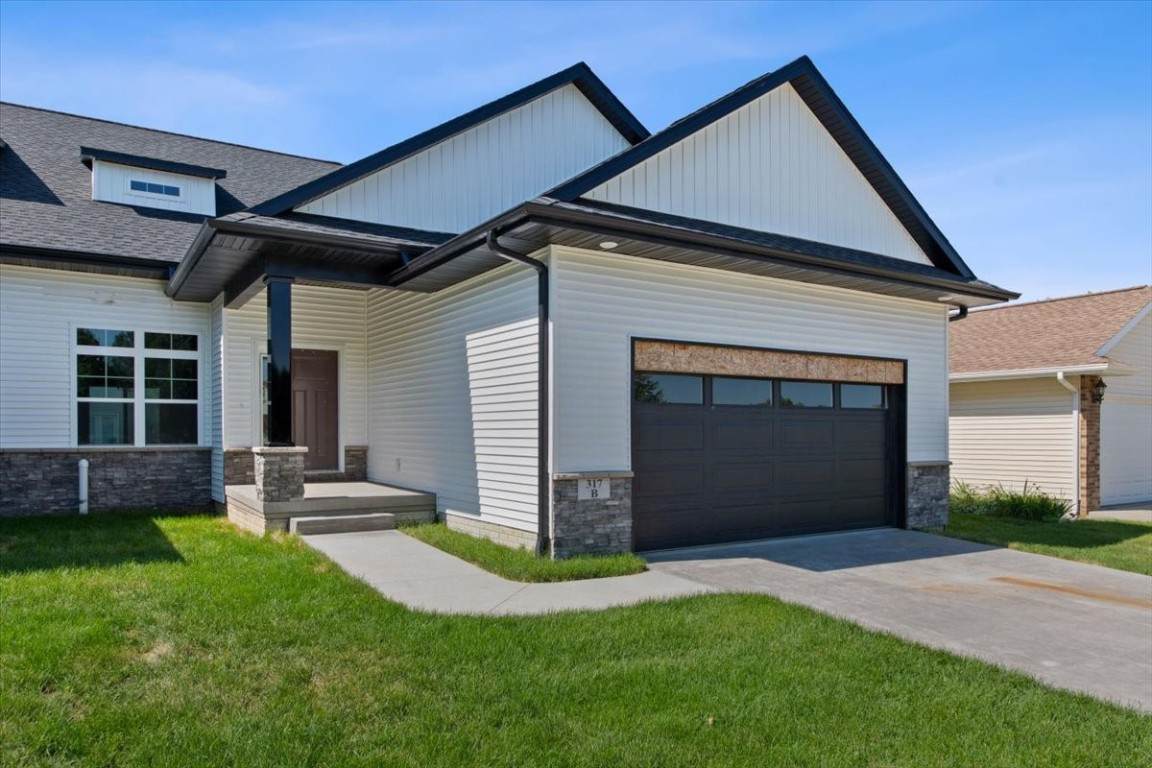 317b Wolfe Lane - Photo 1