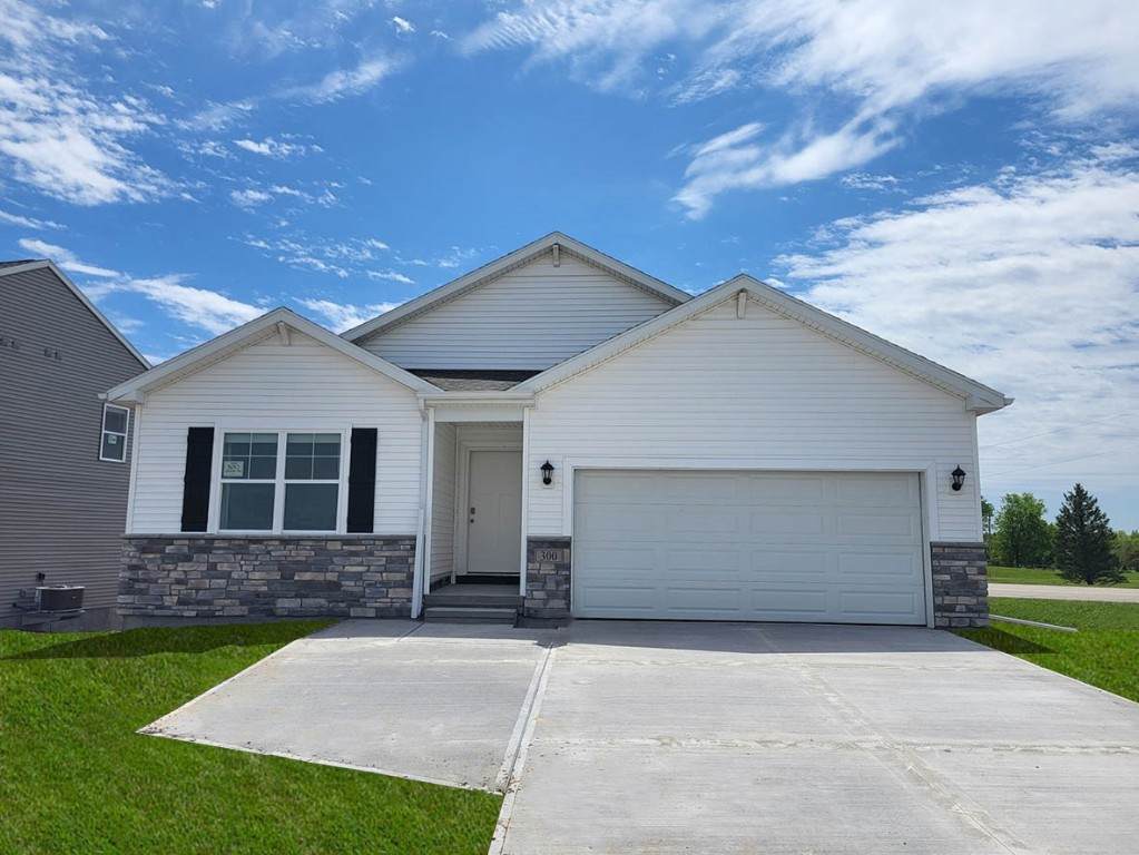 300 Pendleton Avenue - Photo 1