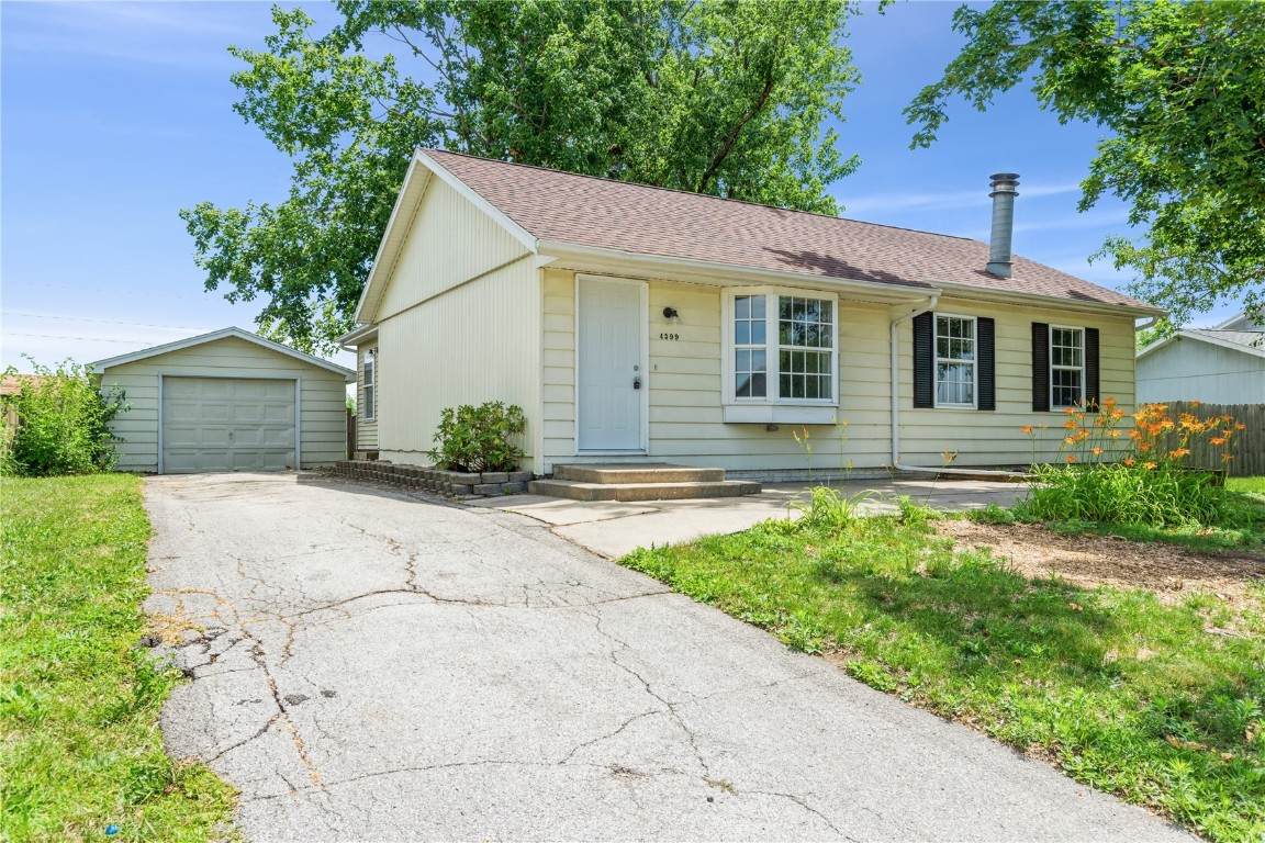 4599 Surrey Court - Photo 1