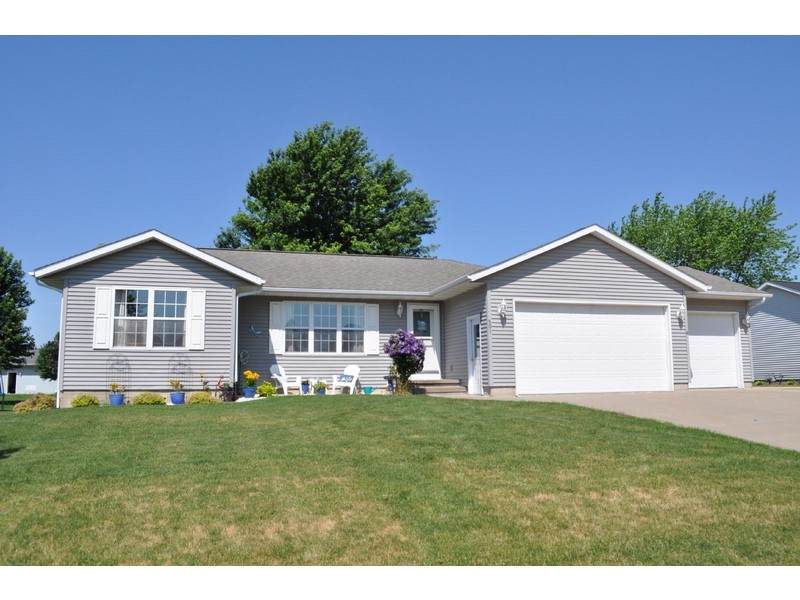 501 Agape Avenue - Photo 1