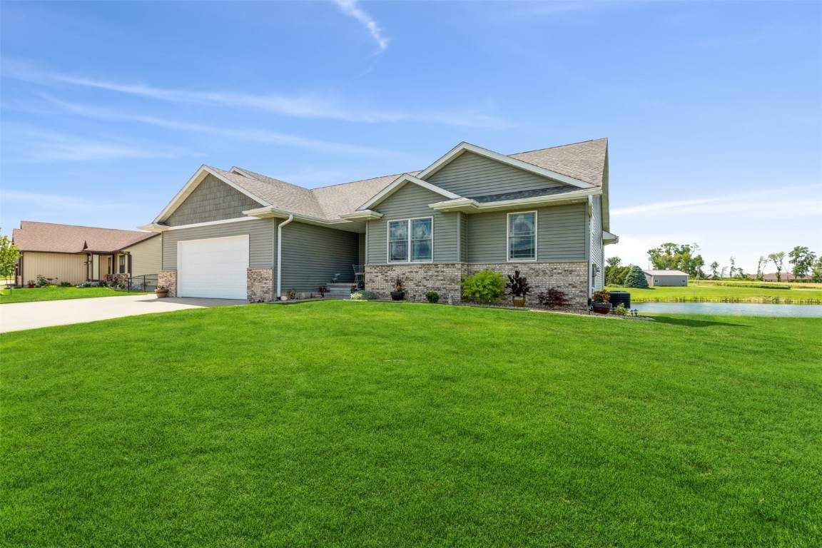 413 Pleasant Hill Drive - Photo 1