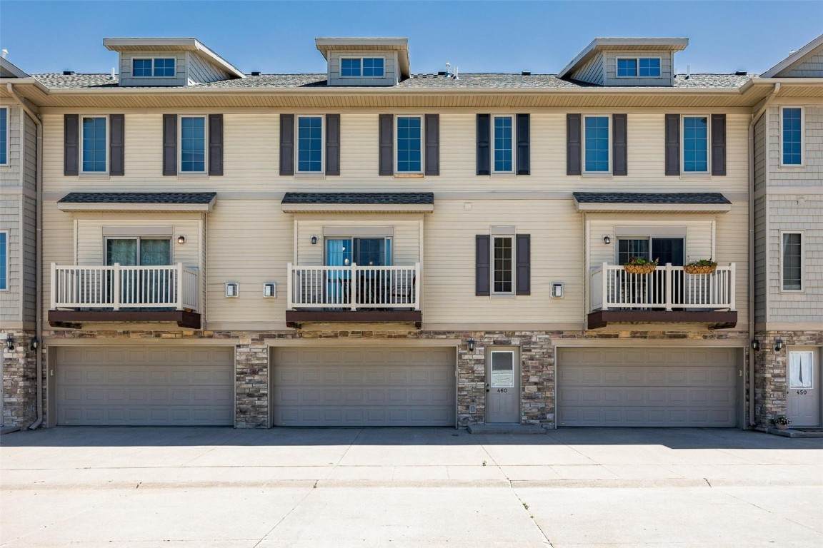 460 Glenmoor - Photo 1