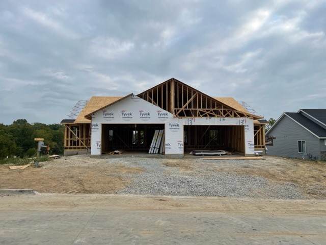 1302 Legend Drive - Photo 1