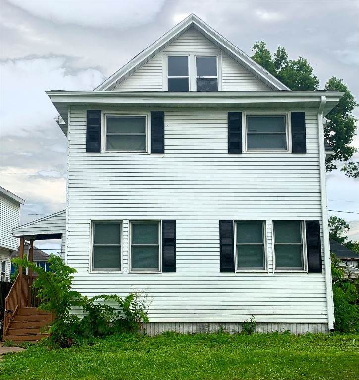 1627 2nd Avenue - Photo 1