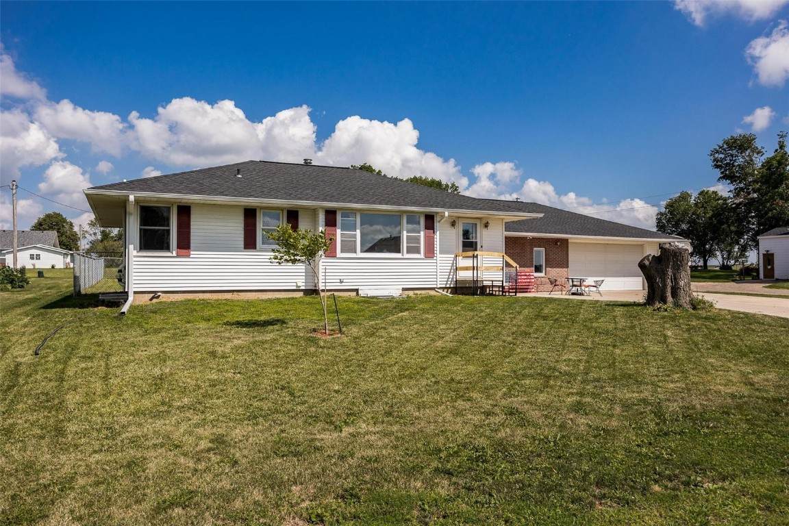 318 3rd Avenue - Photo 1