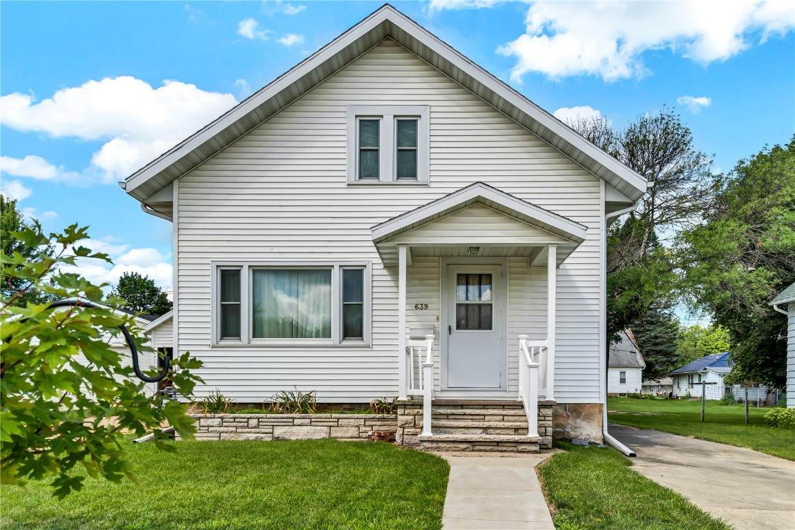 639 Sycamore Street - Photo 1