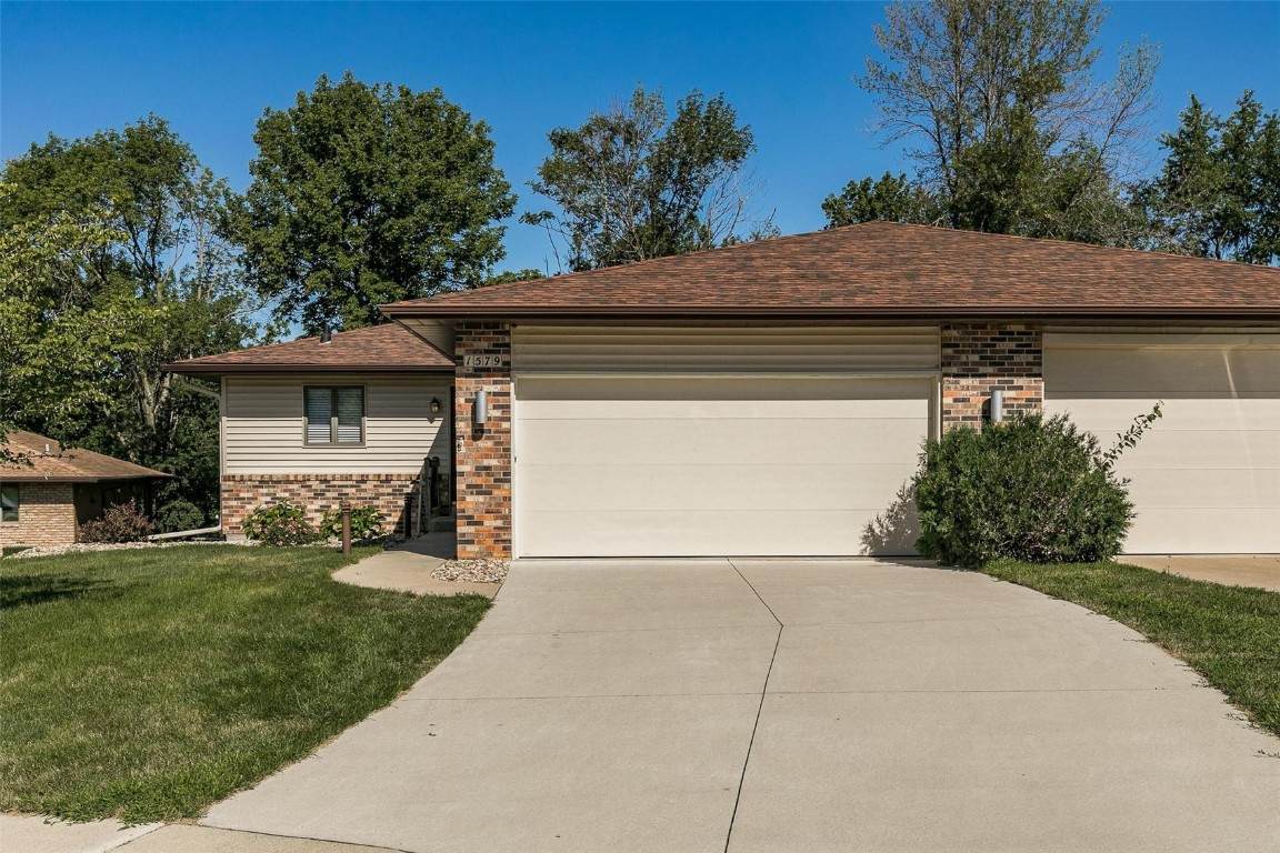 1579 Matterhorn Drive - Photo 1