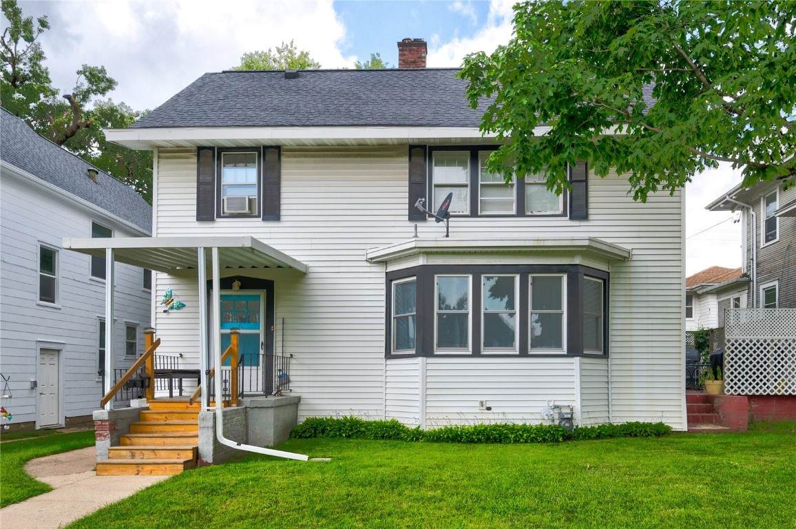 1750 B Avenue - Photo 1