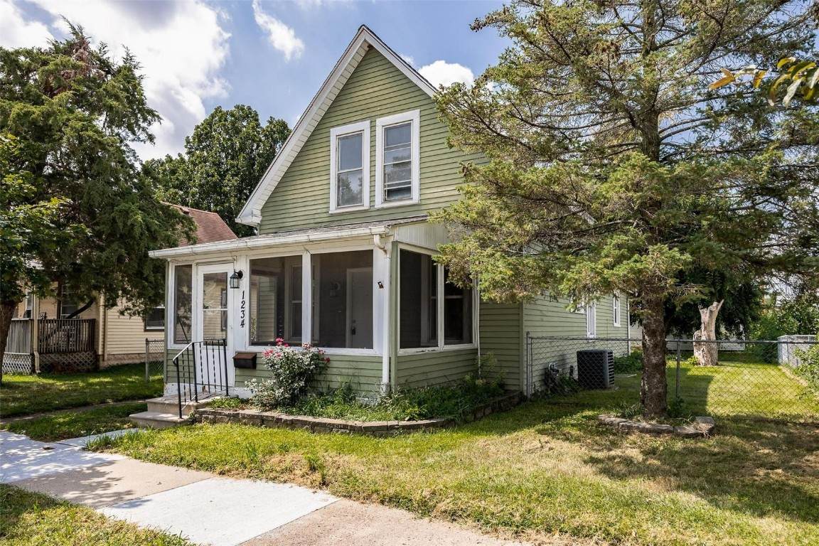 1234 8th Street - Photo 1
