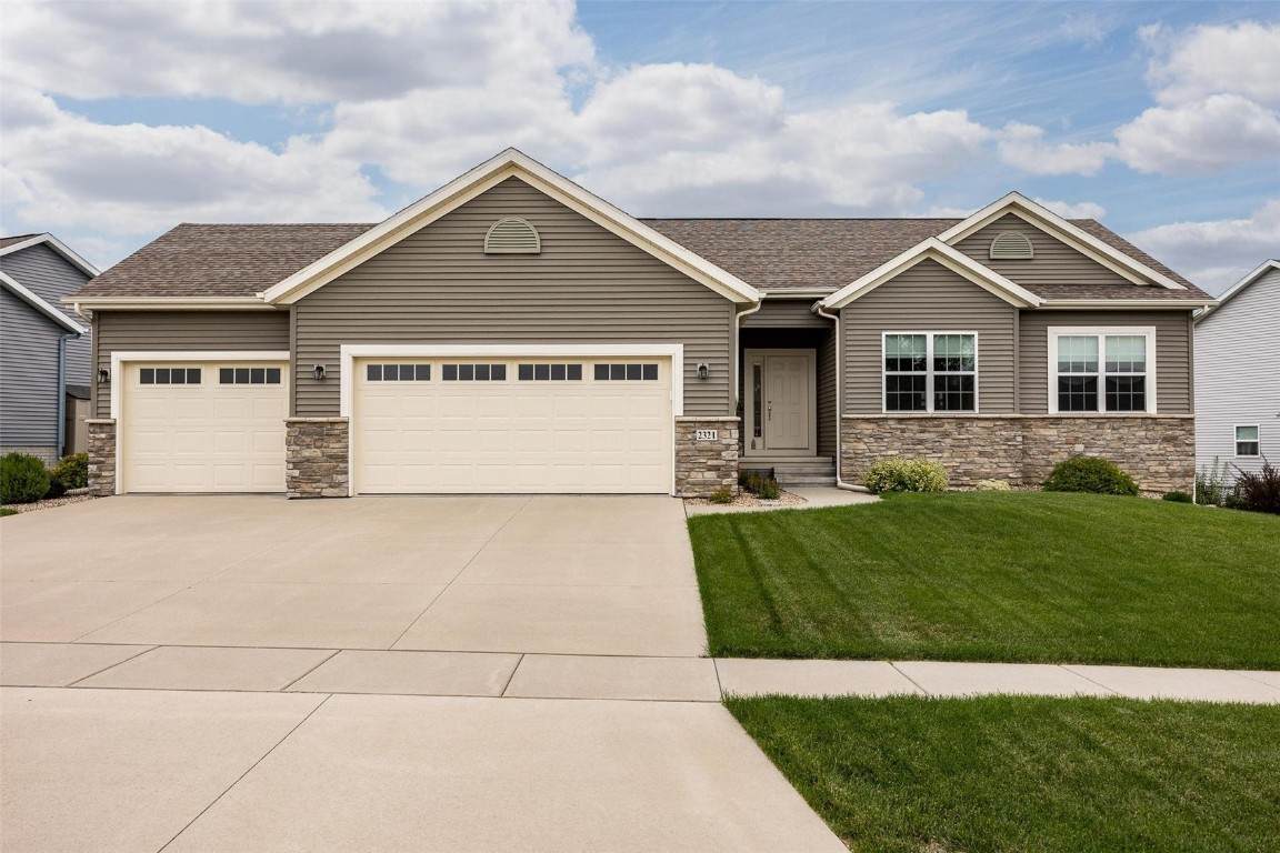 2321 Hallbrook Street - Photo 1