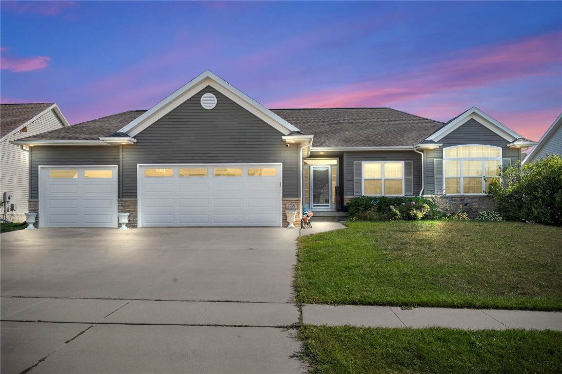 7721 Sandhurst - Photo 1