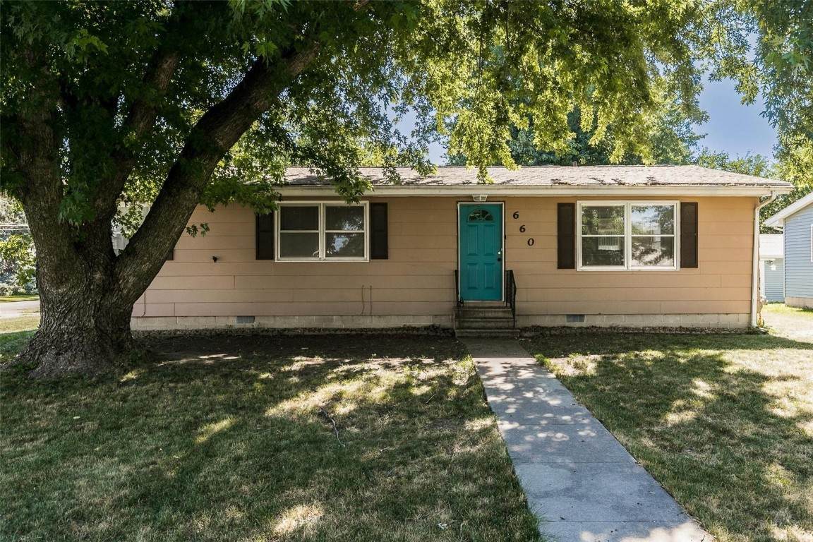 660 Cherry Avenue - Photo 1