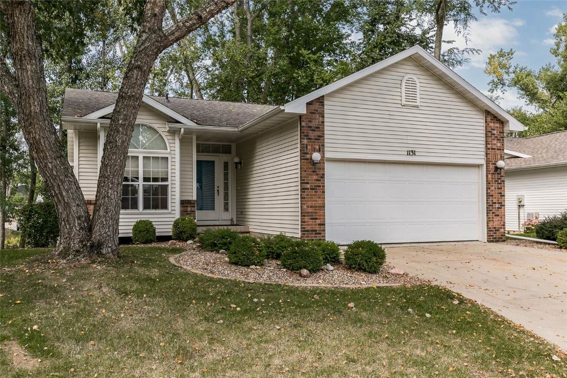 1131 Forest Glen Court - Photo 1