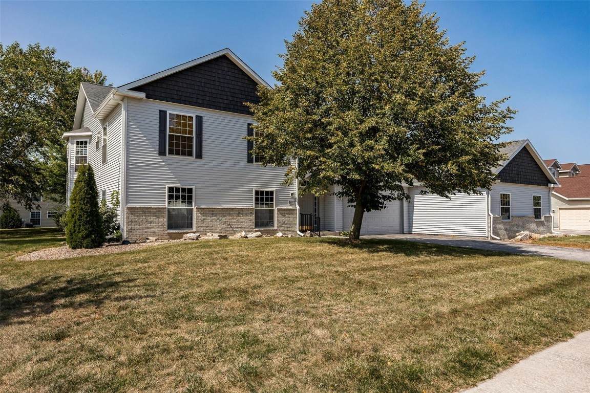 4555 Westchester Drive - Photo 1