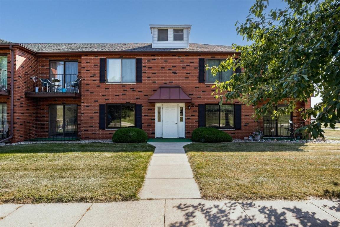 4420 Tama Street - Photo 1