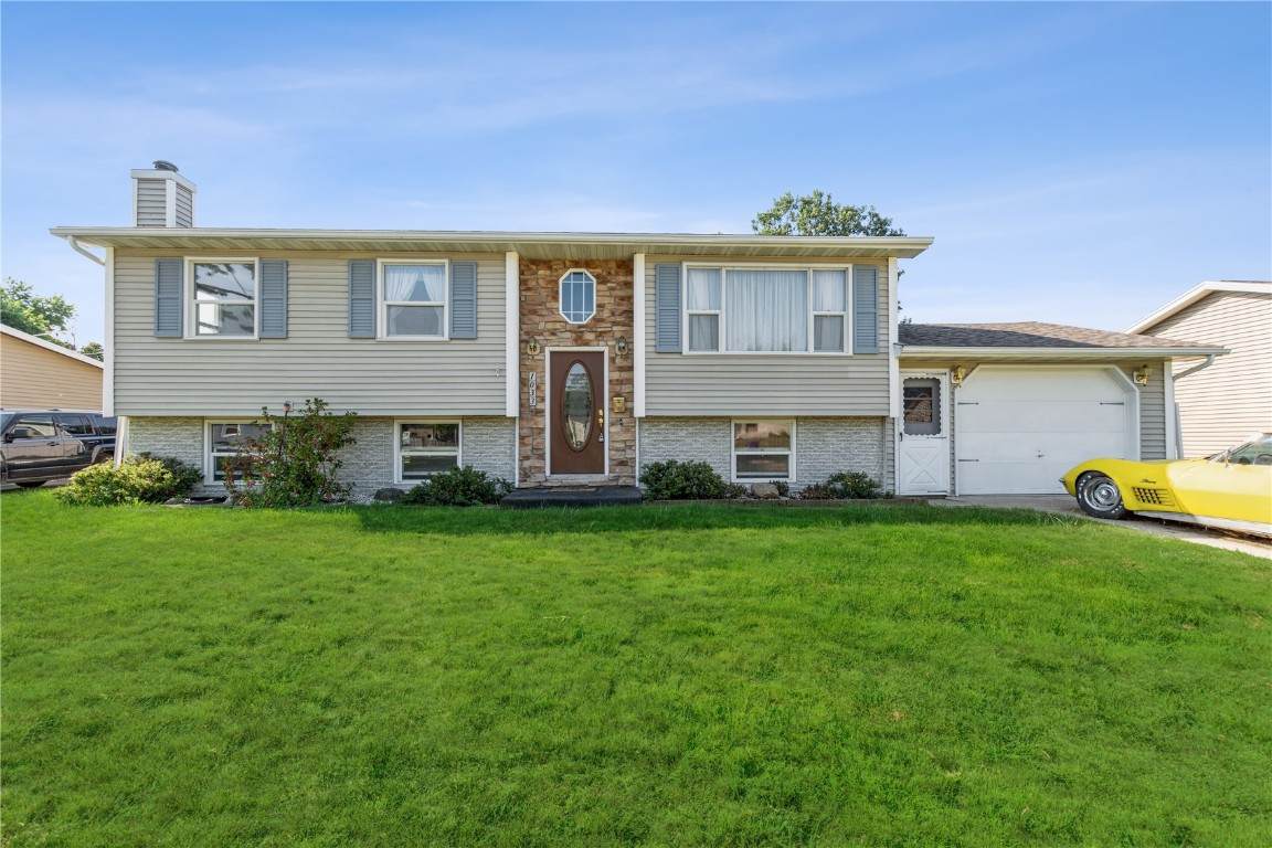 1033 Eisenhower Road - Photo 1