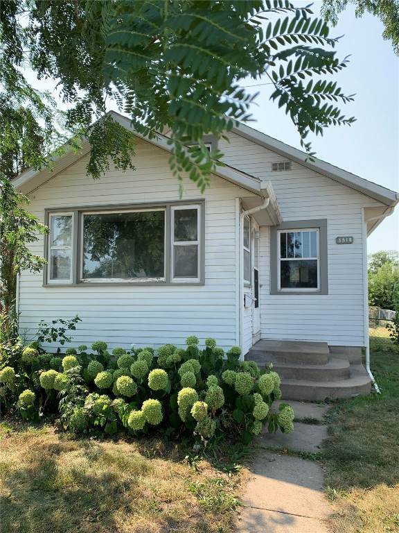3518 Elm Avenue - Photo 1
