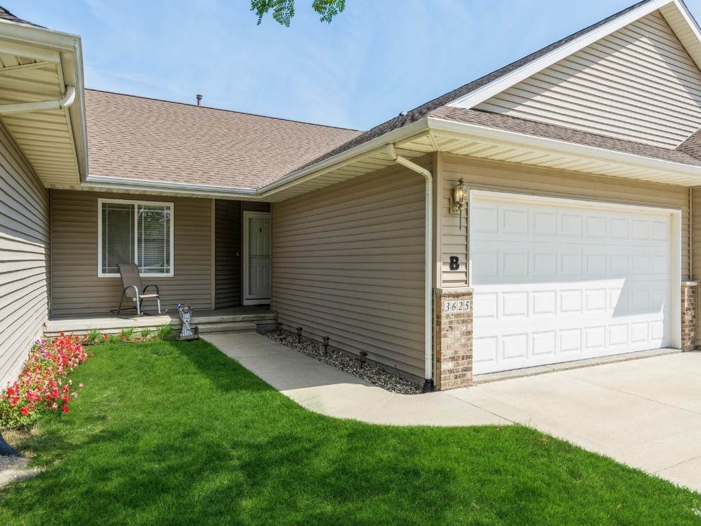 3625 37th Avenue - Photo 1
