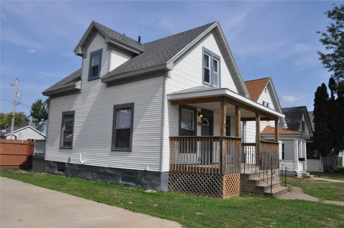 452 8th Avenue - Photo 1