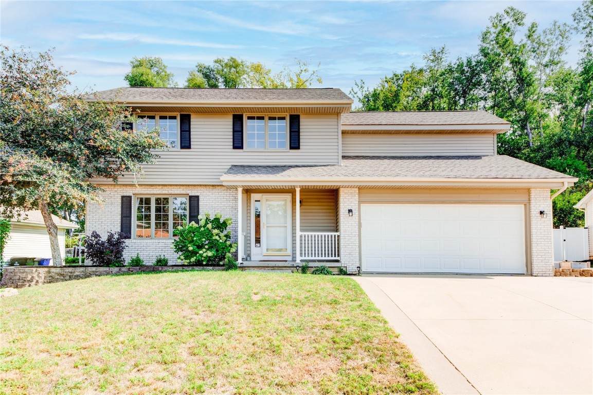 3832 Riverside Drive - Photo 1