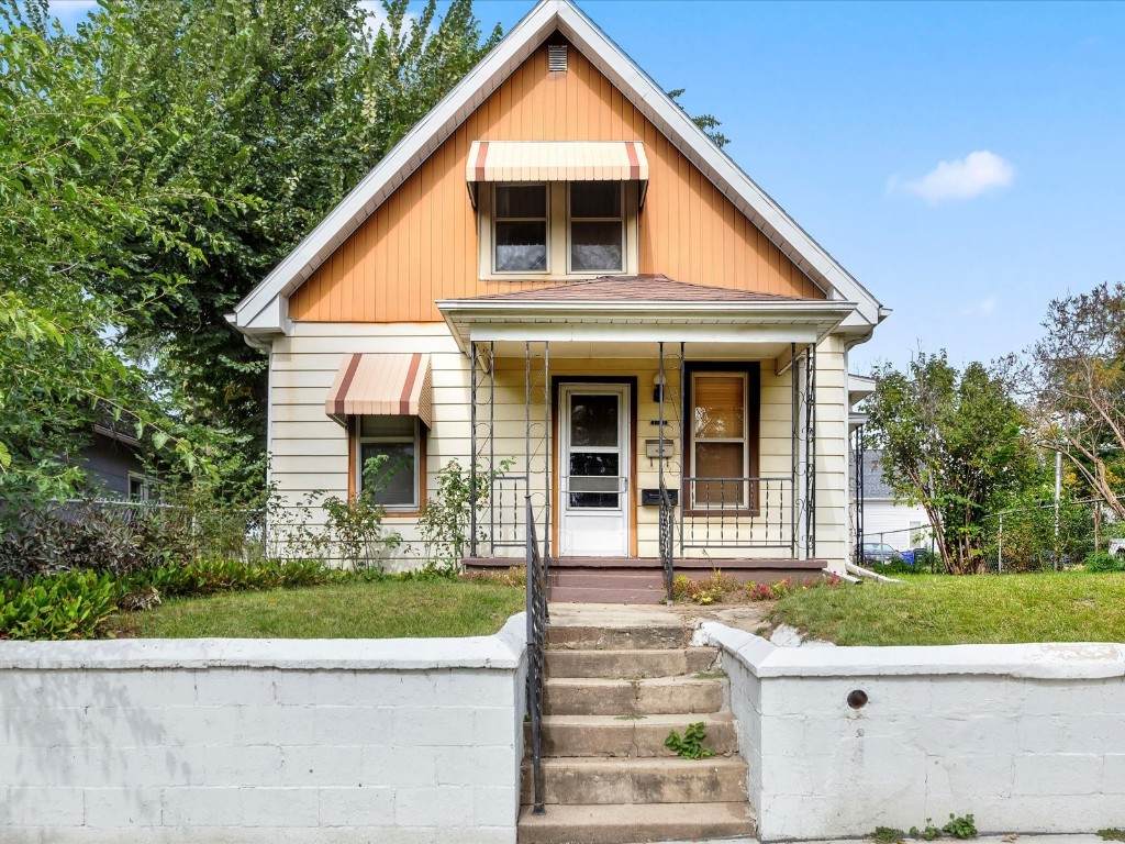 1020 12th Avenue - Photo 1