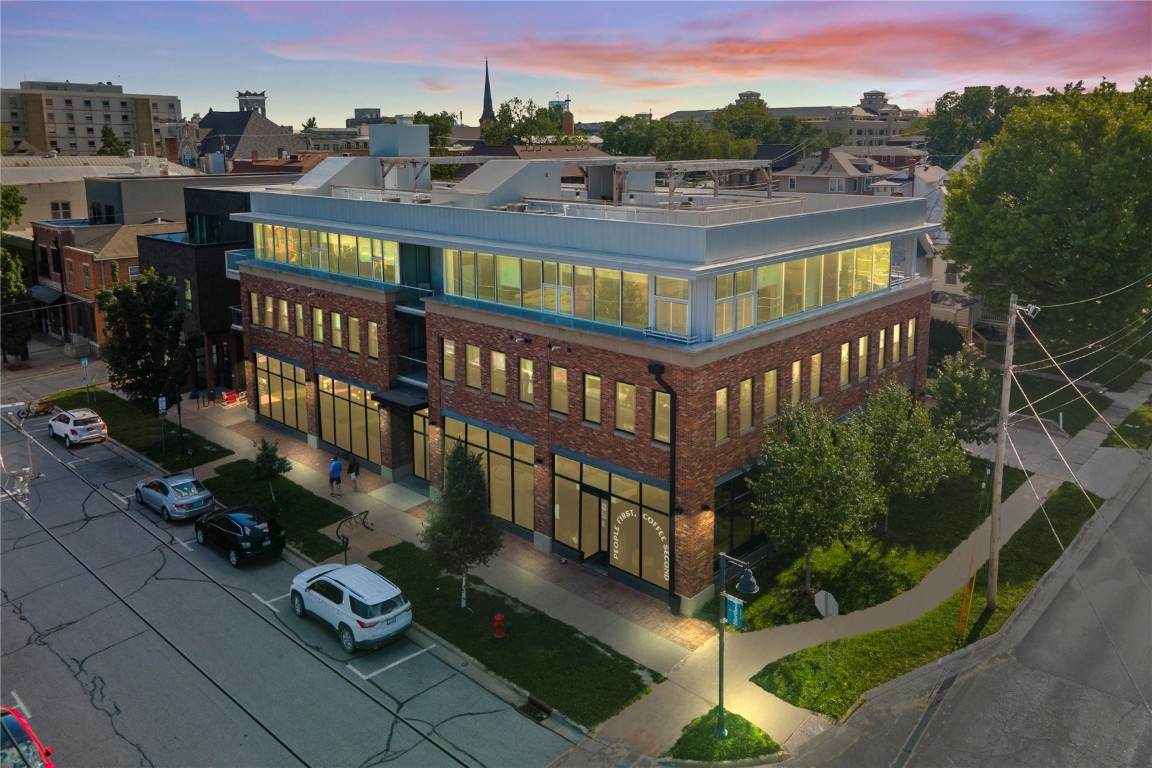 263 Linn Street - Photo 1