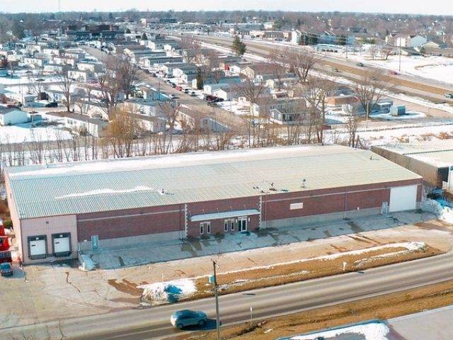 850 44th Street - Photo 1