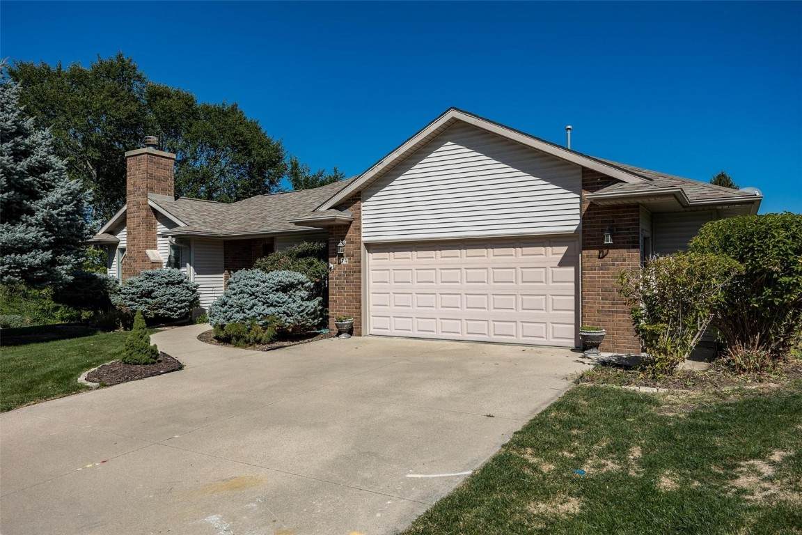 74 Galway Circle - Photo 1