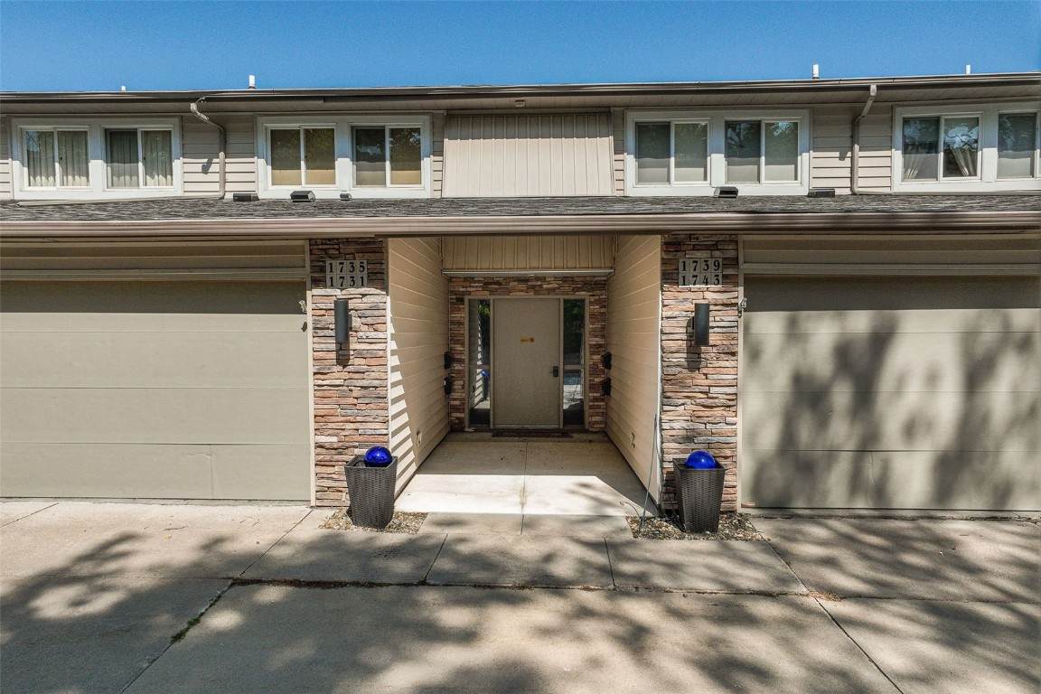 1731 Applewood Court - Photo 1